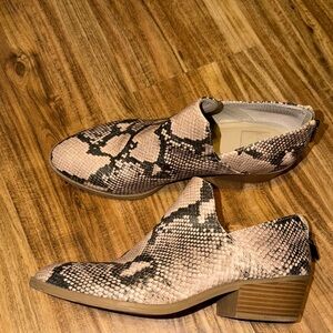 Kaari Blue womens 9.5 boots ankle booties Beige Black snake print almond toe